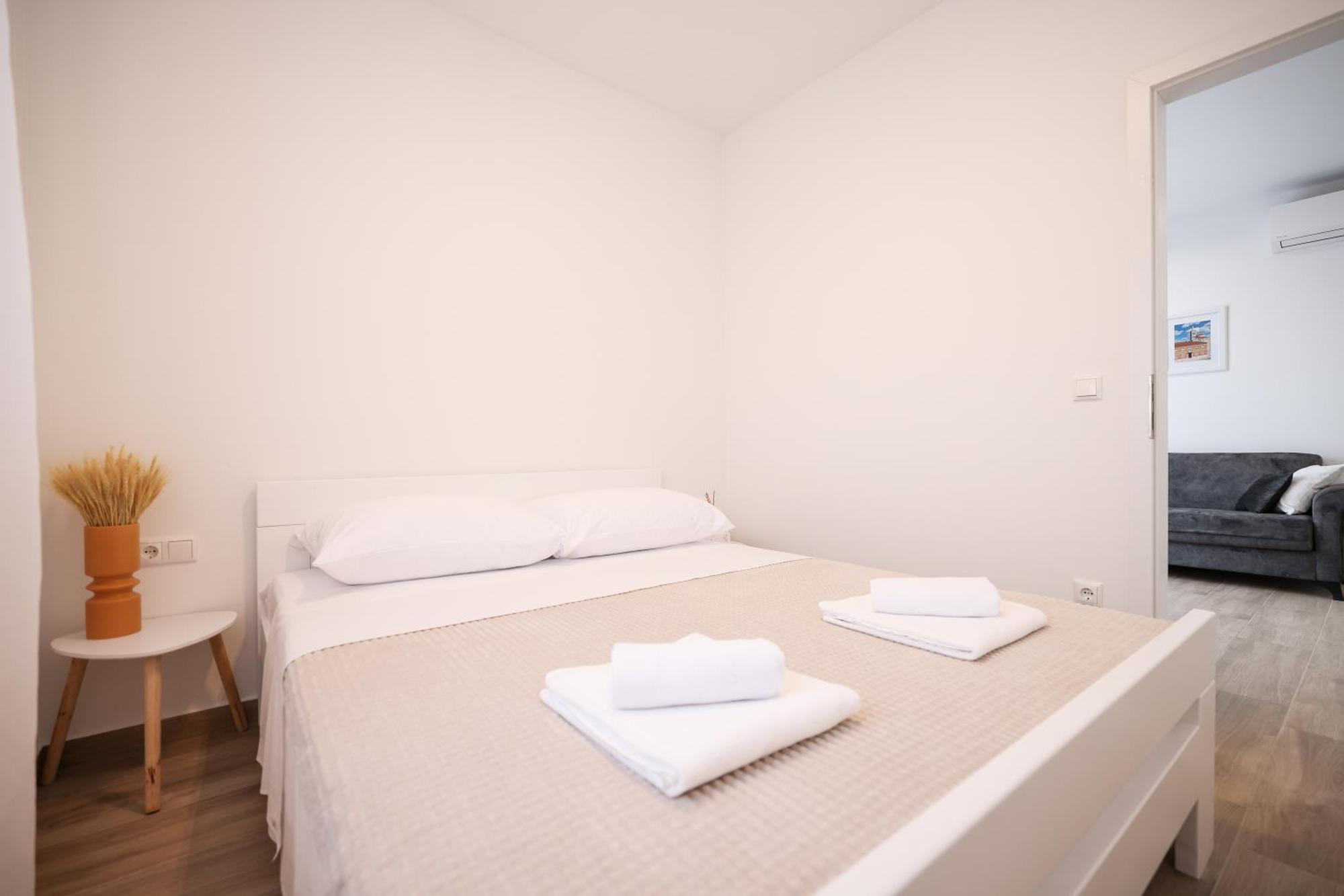 Duo Soles - Apartments With Private Parking Near Zadar Murvica  ภายนอก รูปภาพ