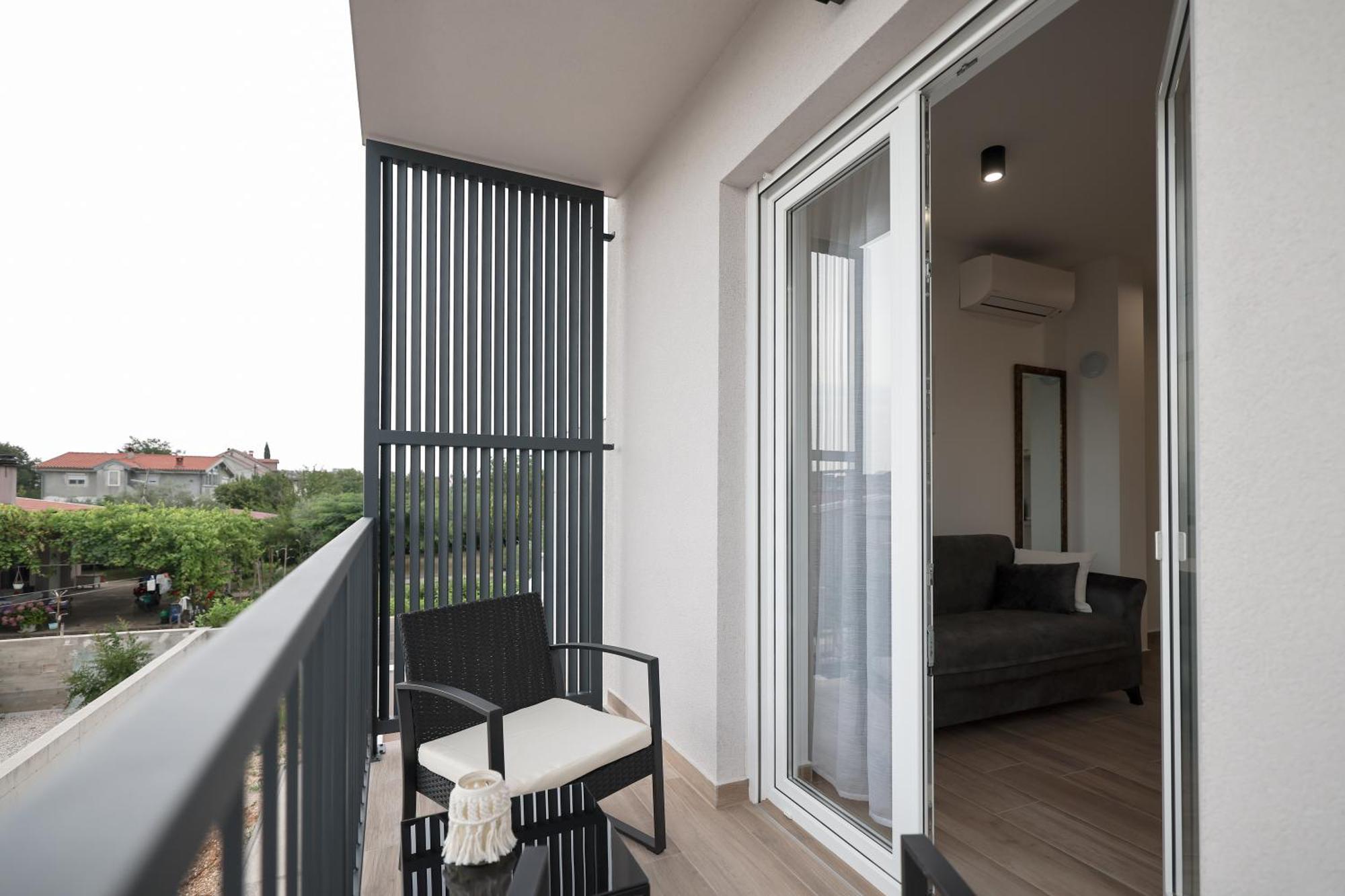 Duo Soles - Apartments With Private Parking Near Zadar Murvica  ภายนอก รูปภาพ