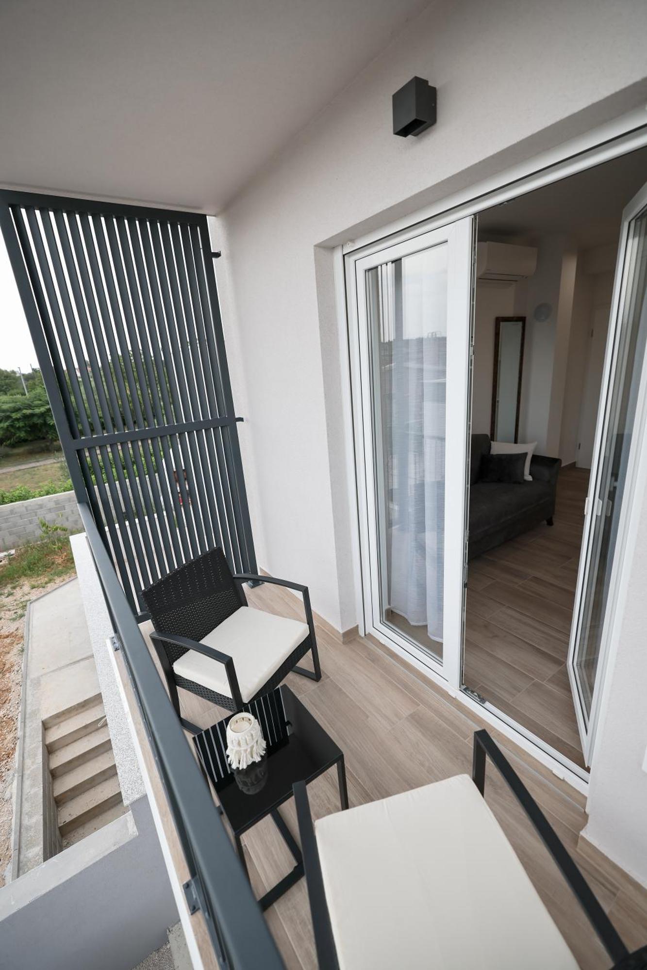 Duo Soles - Apartments With Private Parking Near Zadar Murvica  ภายนอก รูปภาพ