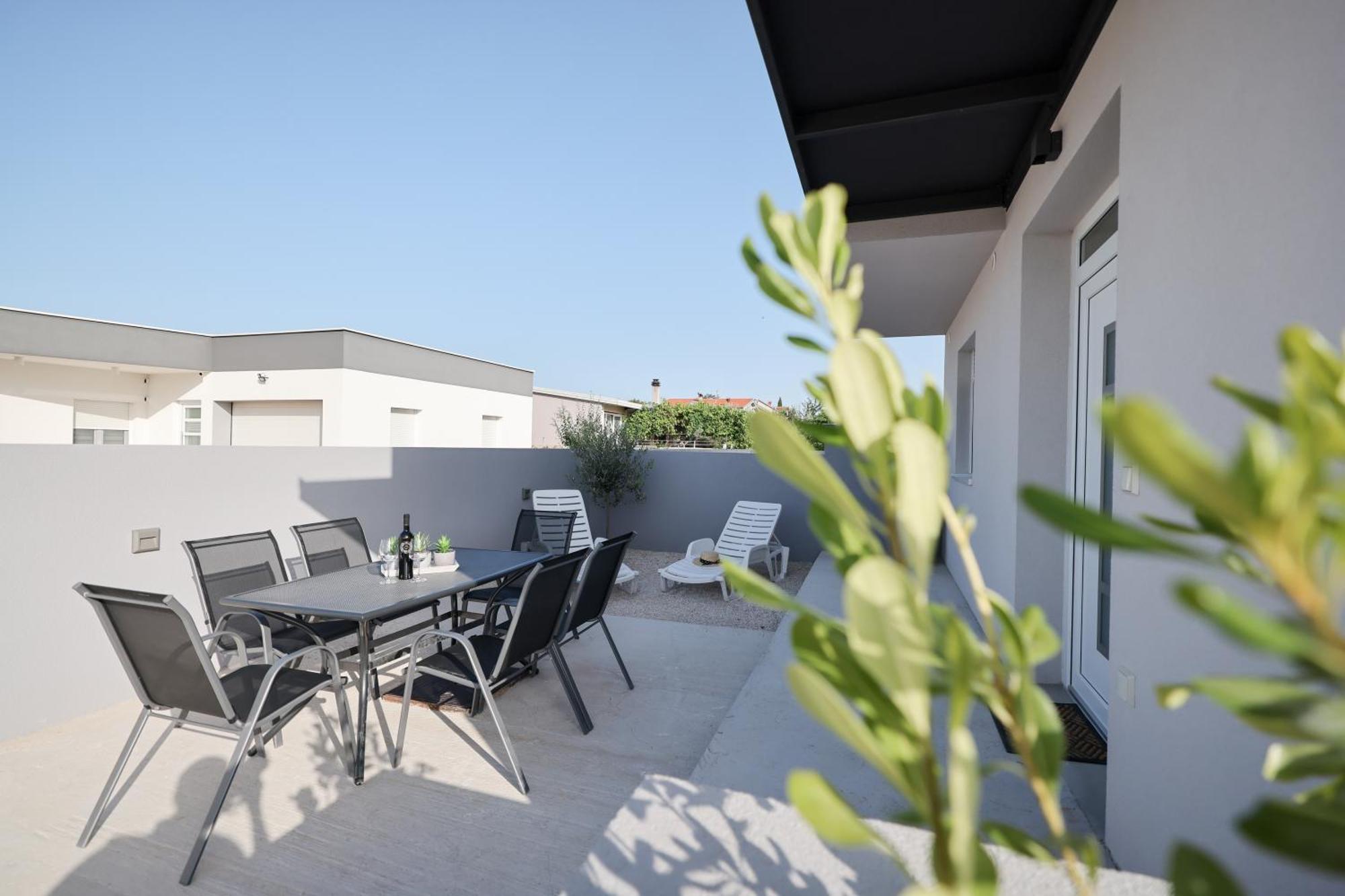Duo Soles - Apartments With Private Parking Near Zadar Murvica  ภายนอก รูปภาพ